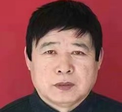 副总经理  高建国